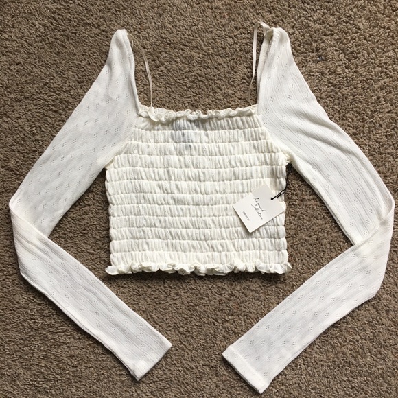 Forever 21 Tops - Forever 21 Long Sleeve Crop Top